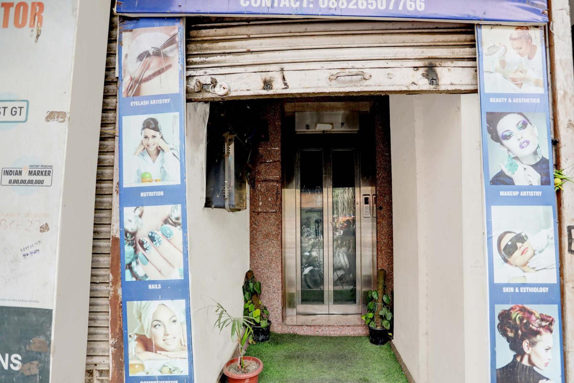 Aashiyana Homes Új-Delhi Kültér fotó